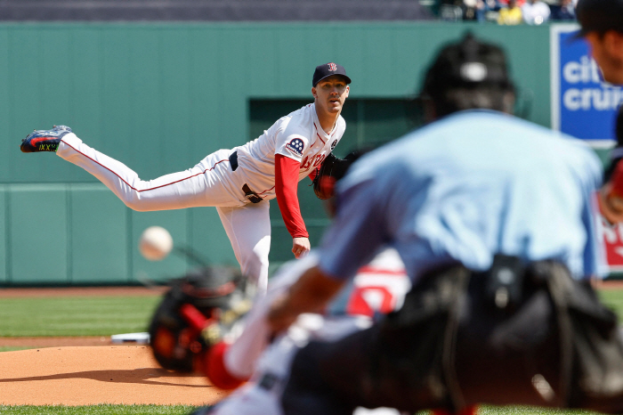 Are you watching the Dodgers? QS, 3G ERA 1.96 in 3 years, once as Kershaw successor and now as BOS ace