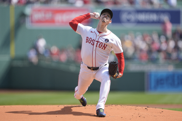 Are you watching the Dodgers? QS, 3G ERA 1.96 in 3 years, once as Kershaw successor and now as BOS ace