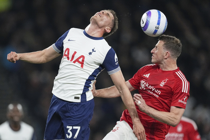  Tottenham will miss Son Heung-min's injury, ending the first half of collapsing mid-Tottenham 02 Nottingham