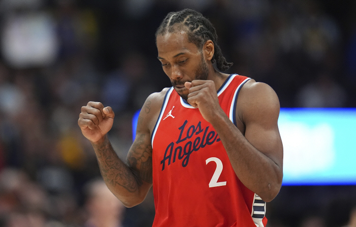 Game 1 7 turnovers → Game 2 39 points, field-fighting success rate of 78.9%. Perfect reversal  PO DNA Kawhi Leonard. Los Angeles Clippers' victory over Jokic and ace team wins by a landslide