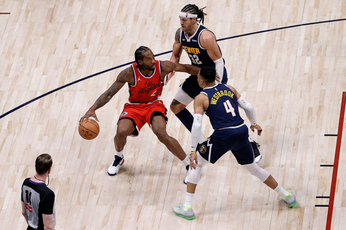Game 1 7 turnovers → Game 2 39 points, field-fighting success rate of 78.9%. Perfect reversal  PO DNA Kawhi Leonard. Los Angeles Clippers' victory over Jokic and ace team wins by a landslide