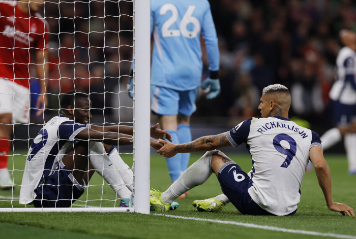 I miss Son Heungmin Boos outburst Tottenham's disgraced record in 28 years, closing behind Nottingham by 02 in the first half