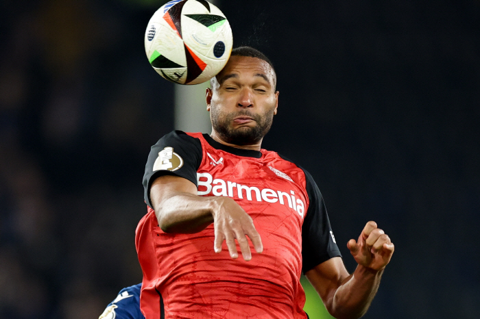 The Rebaumun is moving. The German special centerback chanted coolly. I'm not renewing my contract! I'm done with Leverkusen