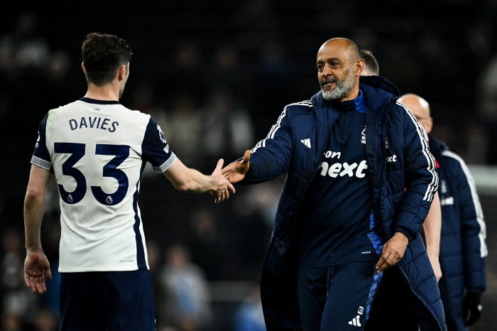 The Tal Tottenham effect, which even applies to the coach, returned as a true interpersonal winner, with Santo being insulted and kicked out of Tottenham