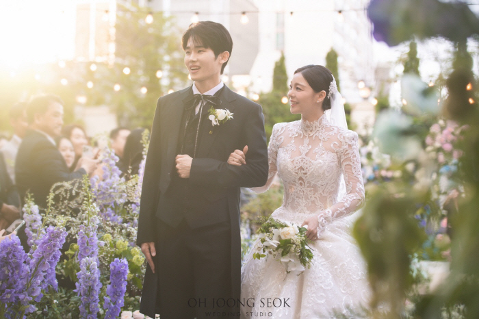 Ailee ♥ Choi Si-hoon, wedding photo like a fairy tale wedding...I'll live a happy life