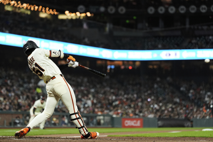 If you don't get a hit in five times at bat, you will collapse by 300 degrees, and the 2nd place in NL batting → 13th place in four days after Lee Jung-hoo will study LEE