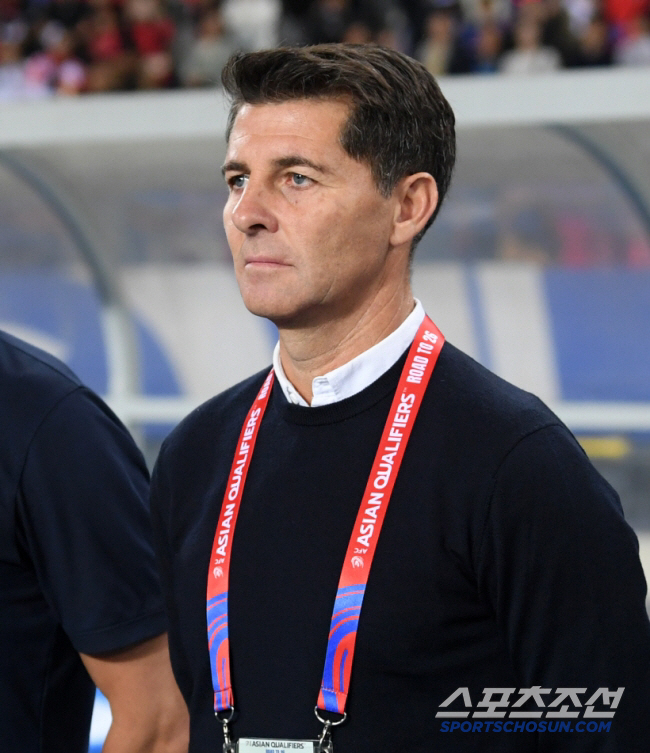 The Korean national team turned down the shock, but the return was a salary cut...Director Casas opens fire on dirty Iraqi football cooperation