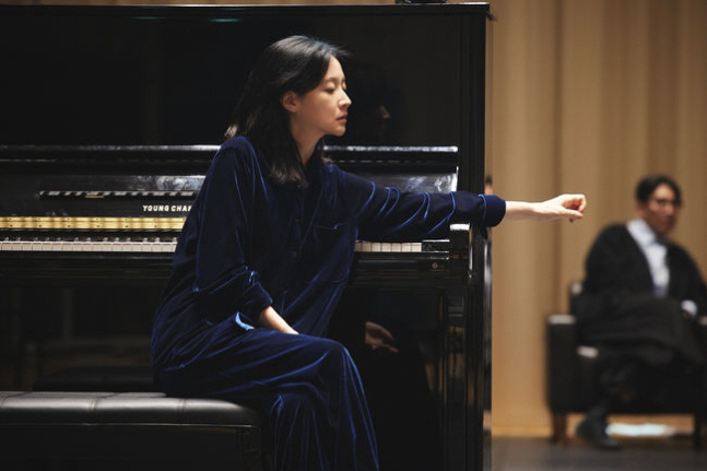  Lee Young-ae returns to the stage after 32 years...The play 'Hedda Gabler' practice scene is revealed