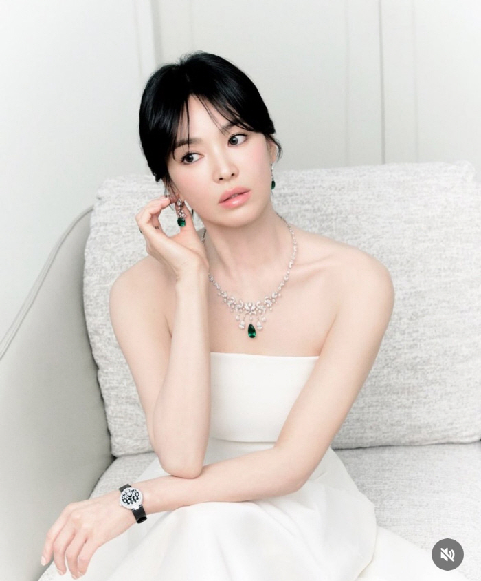 Photographer Song Hye-kyo's beauty..I can't believe this is a B cut
