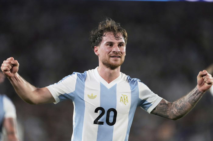 I'll just stay in Liverpool...EPL star player dismisses Real Madrid transfer rumors