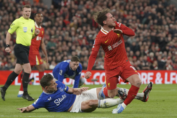 I'll just stay in Liverpool...EPL star player dismisses Real Madrid transfer rumors