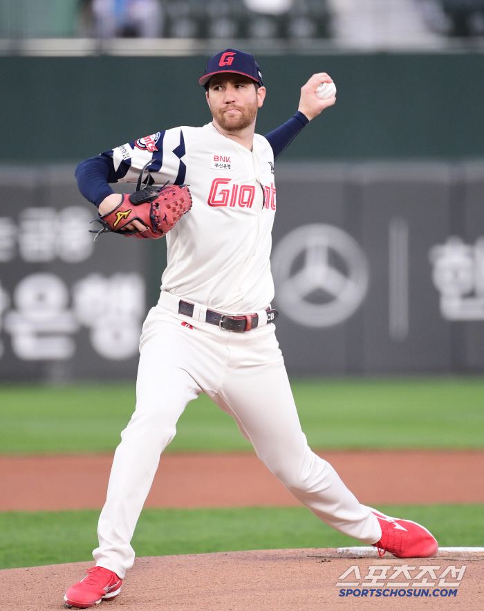 There is no sign of improvement. Five runs in the first inning, the head coach pointed out...Is it the biggest crisis for foreigners in their fourth year