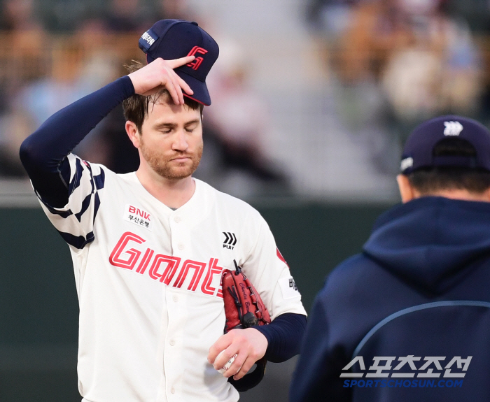 There is no sign of improvement. Five runs in the first inning, the head coach pointed out...Is it the biggest crisis for foreigners in their fourth year