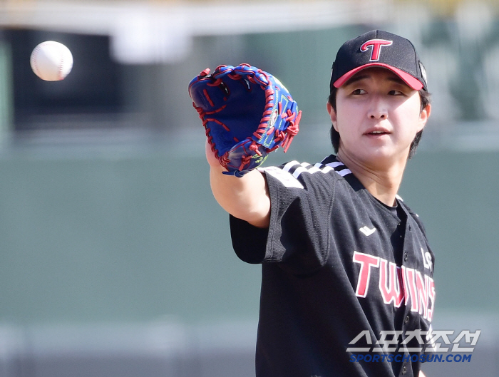 4.1 innings 0K 9 runs → 5 innings 8K 1 run 7 billion FA compensation players 
