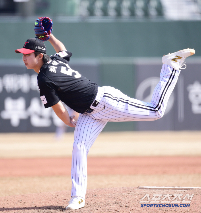 4.1 innings 0K 9 runs → 5 innings 8K 1 run 7 billion FA compensation players 