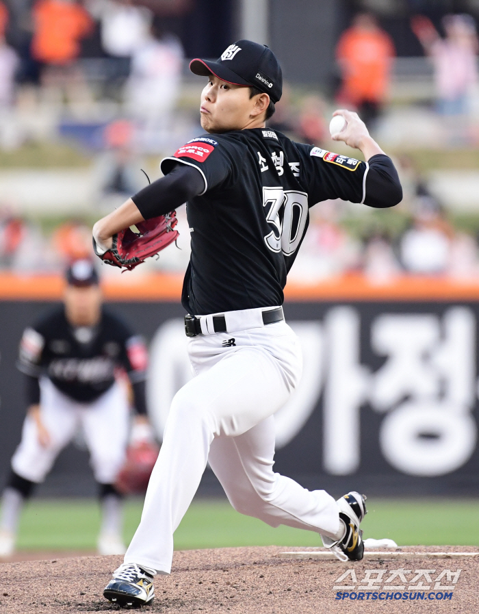 Mr. Zero Kim Seo-hyun collapsed. Walks, walks, and hits → Hanwha, which has lost 2 consecutive games after 8 consecutive wins. Cho Hyung-joon escaped 2 consecutive losses with 10K scoreless in 6 innings