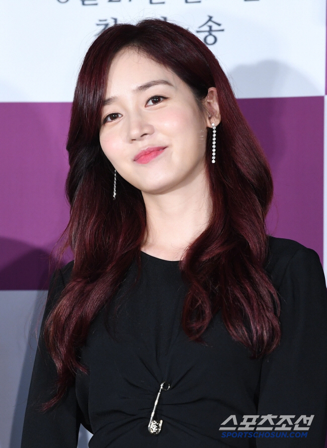 Sung Yuri, the world's Fin.K.L...Return to Home Shopping After Husband's Arrest 