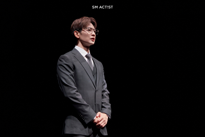 Choi Minho Opens Up About Overcoming Prejudice as an Idol-turned-Actor