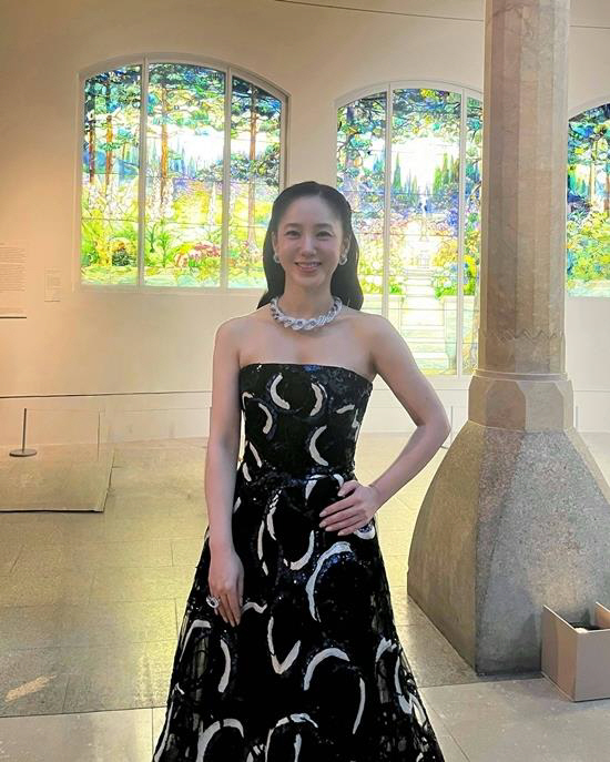 130 billion wife Park Joo-mi looks like her first love at 52 years old