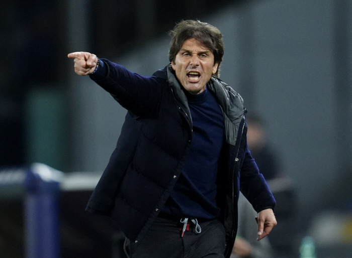 Tottenham's Conte bombshell Selfish player only, but he hasn't achieved anything in 20 years→It was true. Just before Napoli won
