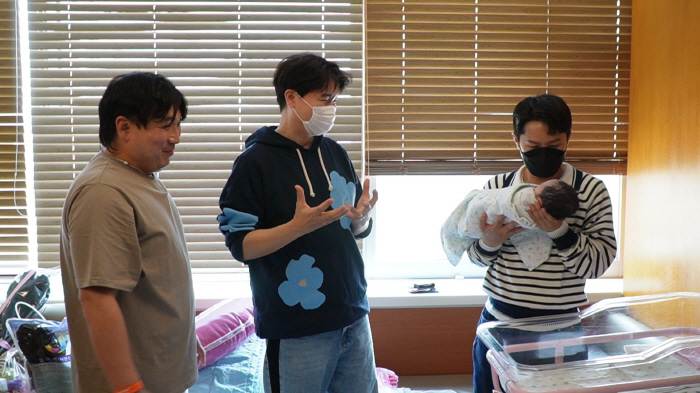 'Clap Hong and Yang Se-hyung, hug each other and cry.'The scene of the tearful birth ('My baby was born')