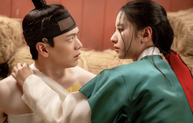 For 2 consecutive weeks, the highest ratings have been broken...Na Wan-bi → Successful 3 consecutive hits following the treasure island