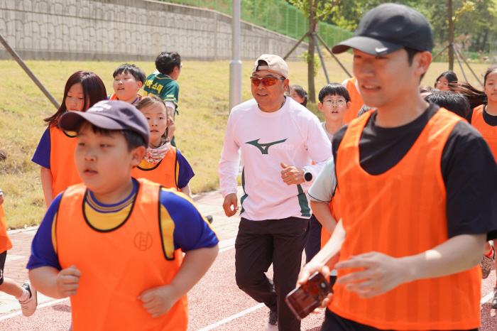 KSPO Sports Value Center's 2025 Small Sports Meeting with Lee Bong-ju