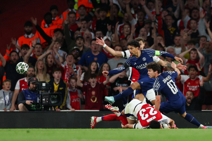 The blood of a single tree without a military officer! PSG wins Dembele's winning goal 1-0 Arsenal. Lee Kang-in was never there
