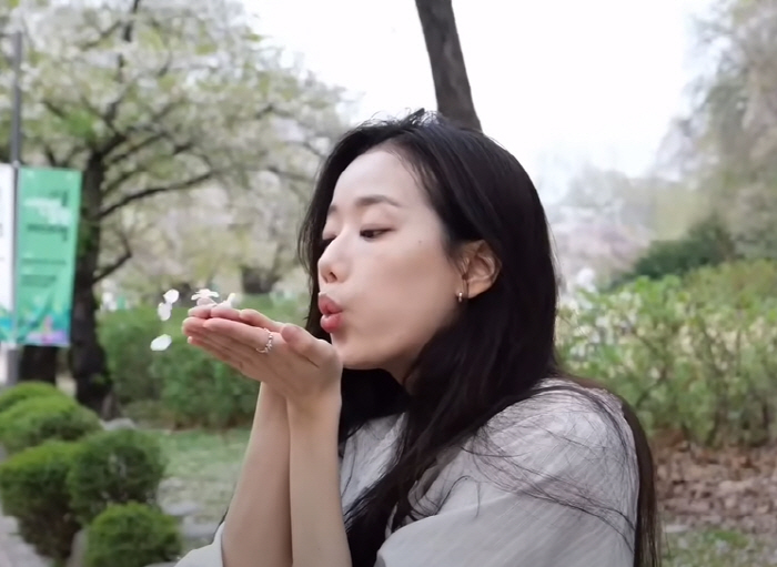Lee Na-eun was forced to stop singing due to the bullying controversy..A dream that has been renewed for four years
