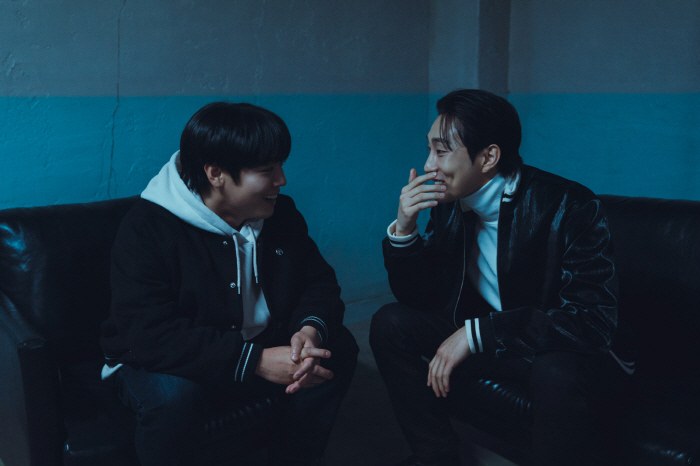 Park Ji-hoon → Jo Jung-seok was a weak hero 2..In just three days, it's ranked No. 1 in the world, with 6.1 million viewers