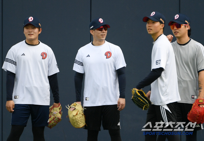 As soon as Go Hyojun came, he gave a powerful blow! Doosan, evil is gone. I'll lead by example