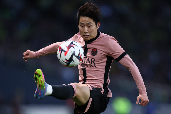 Lee Kang-in, the best talent in Korea, failed to play in the semi-finals again?PSG avoided the worst bad news! Dembele injured hamstring → Will return without examination