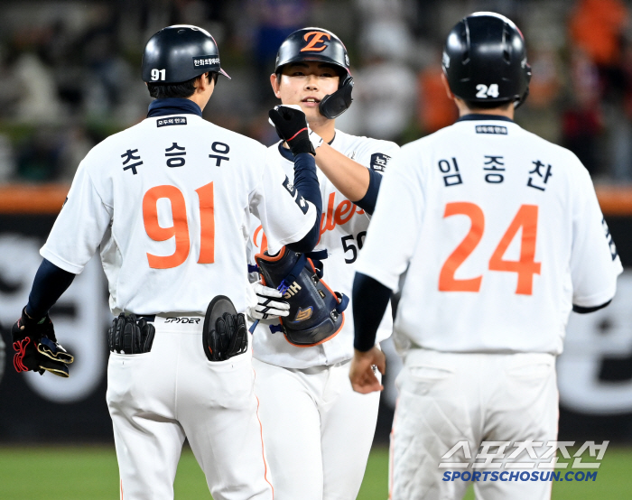 I will prepare better for the 4th year catcher who will not be able to play and promised to be a pinch hitter for the second division or coach tomorrow → First double since his debut, and return the RBI 