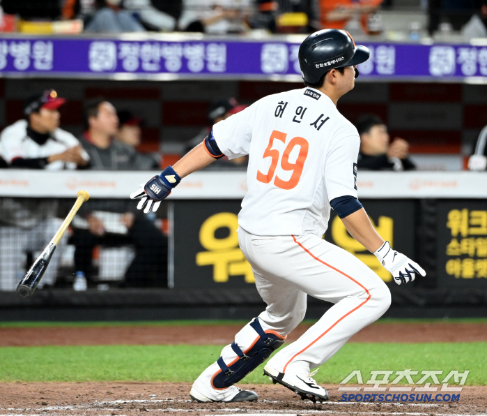 I will prepare better for the 4th year catcher who will not be able to play and promised to be a pinch hitter for the second division or coach tomorrow → First double since his debut, and return the RBI 