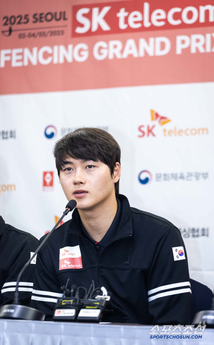 I'm just doing it The scent of Queen Yuna from fencing emperor Oh Sang-wook