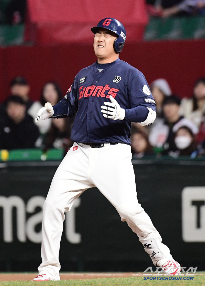 Jung Hoon, are you going to play shortstop? This is the first time I've heard...The reason why Kim Tae-hyung's eyes are round, the 38-year-old veteran's shining passion 