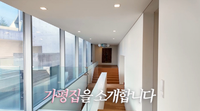 Ko So-young received the first open world architecture award for luxury Gapyeong three-story mansion (that is Ko So-young)