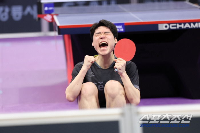 National Peepyak Shin Yu-bin in Doha World Table Tennis Championships Singles Match Tough Women's Clothes X Mixed Clothing is clear