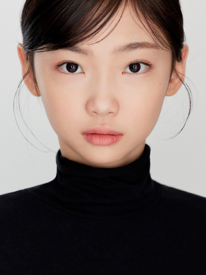  Kim Tae-yeon, a young child, followed by Gwangrye's mom, Yeom Hye-ran, Ace Factory