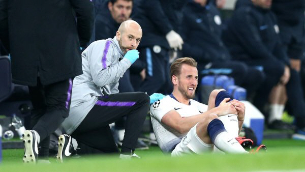 Oh my god I'm walking down Kane's path 6 years ago, or at this rate I have to go to the finals to see Son Heung-min...First grass training → Close → Missing again, it is hard to remember the return of the second game