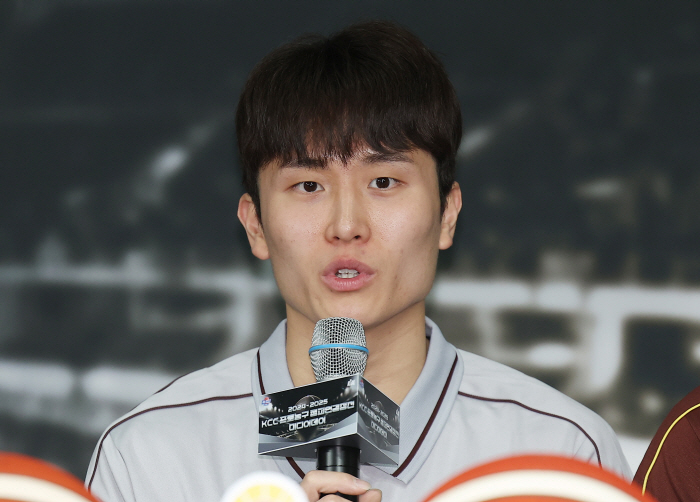  It's your first time at the Kim Sunhyung Championship, right?vs. ambitious Yang Jun-seok 0-4 won't come out