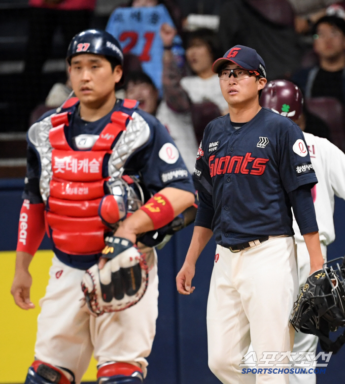 Park Se-woong, an angry glasses ace, is on fire after throwing his face into the glove and roaring only 5 innings