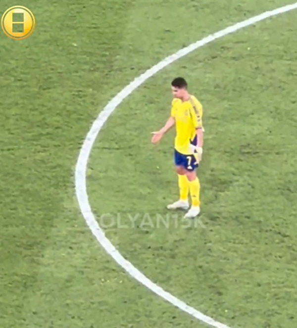 Ronaldo, who lost four years of military service...Like a madman, I cry to myself