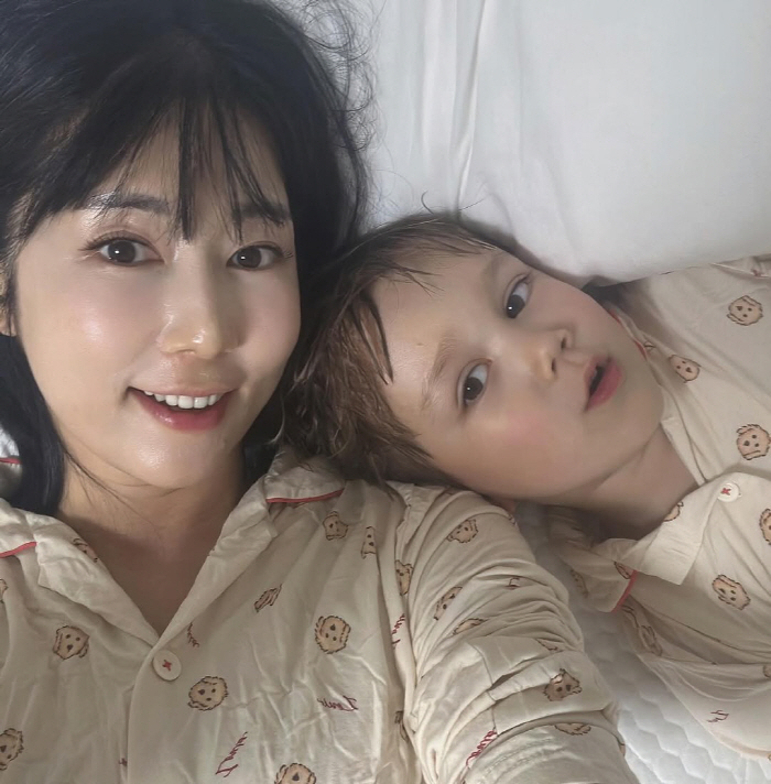 Sayuri, a single mother, says she feels more scared when she holds her baby after raising her child alone