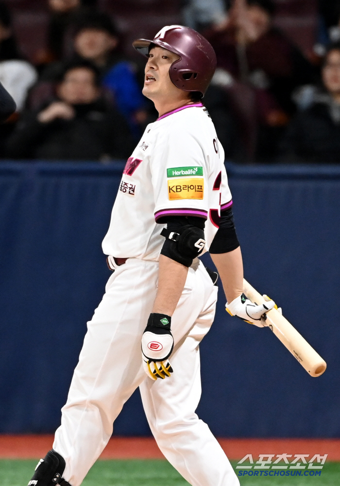 Seven people have changed in three days 40 years old  36 years old outfielder call-up → Even the main catcher is replaced! Expect new vitality amid the head coach's reorganization of the first team 
