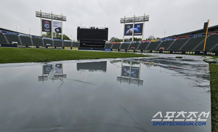 Will it be possible to hold Jamsil Stadium and Doosan KT games with thunder and lightning on the first day of May? (Jamsil site)