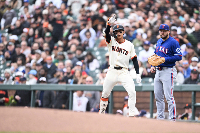 Can I get a hit with one at-bat opportunity? Lee Jung-hoo fails to rest properly and stops hitting in consecutive games, and OPS 0.9 Collapse Hitting Rate is at risk of 30%