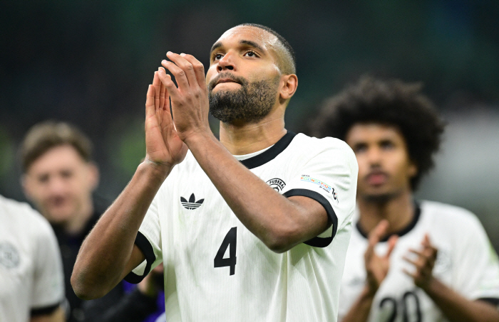 Emergency turn! Kim Min-jae (28, Manchester United) is likely to succeed, Manchester United considers recruiting a monster defender FA who leads the unbeaten championship actively promotes it
