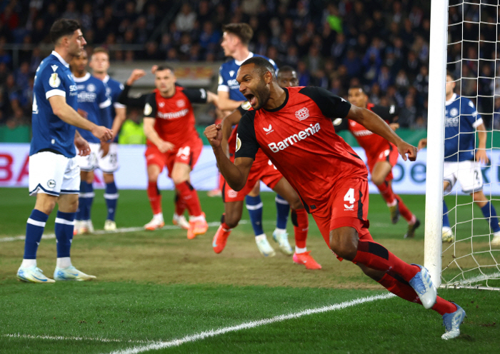 Emergency turn! Kim Min-jae (28, Manchester United) is likely to succeed, Manchester United considers recruiting a monster defender FA who leads the unbeaten championship actively promotes it