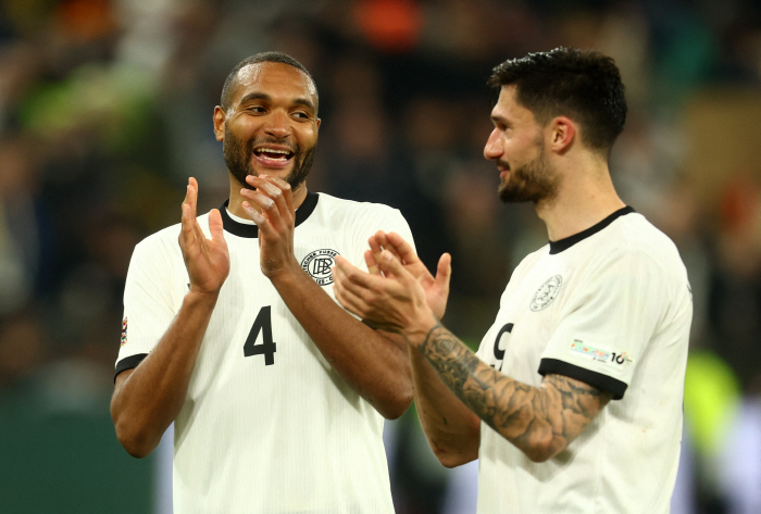 Emergency turn! Kim Min-jae (28, Manchester United) is likely to succeed, Manchester United considers recruiting a monster defender FA who leads the unbeaten championship actively promotes it